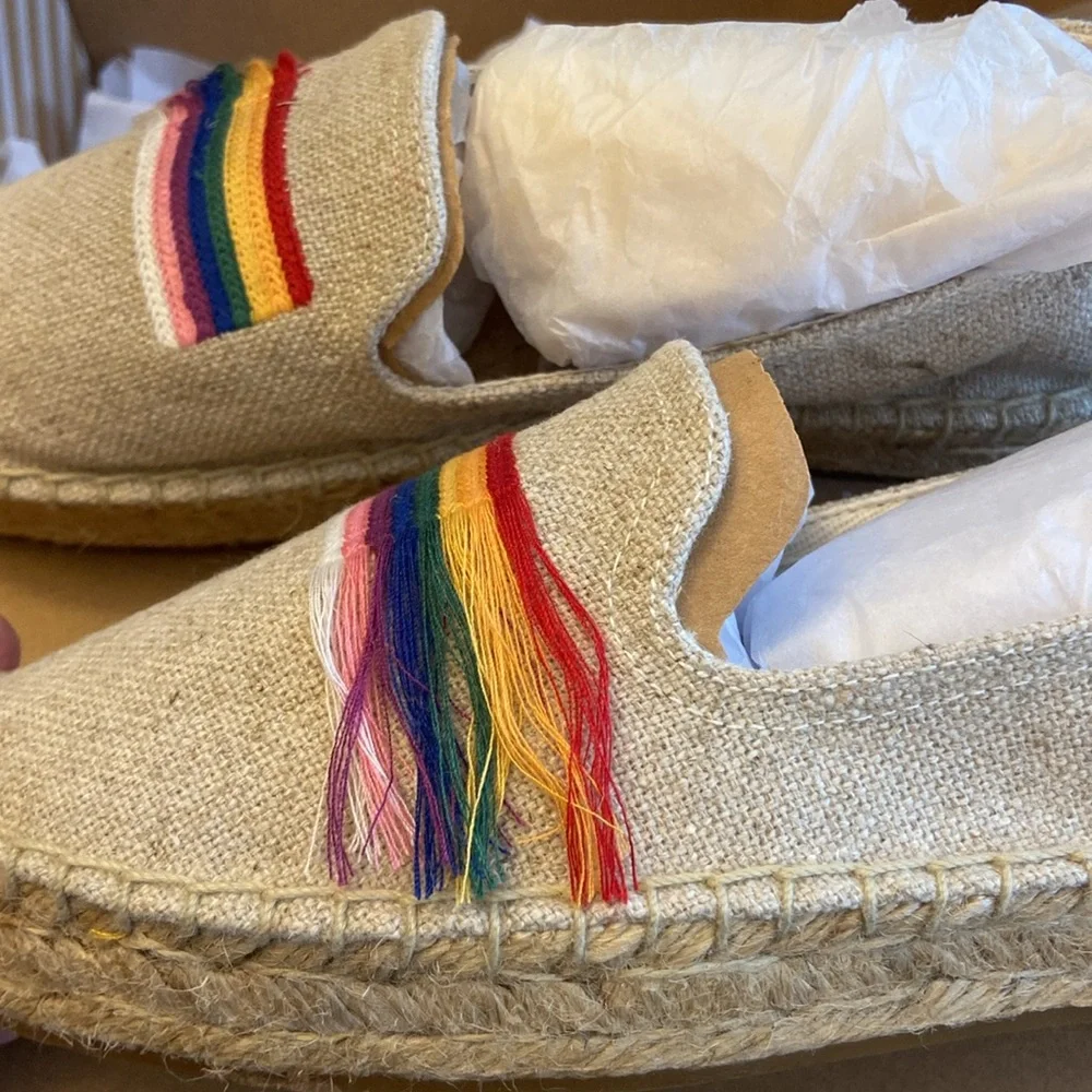 NEW! SOLUDOS PRIDE Smoking Slipper Espadrilles Size 6 7.5 Khaki Rainbow